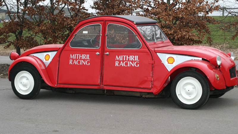 Illustration for article titled Devo Frontman Whips Up Car With Two Front Ends